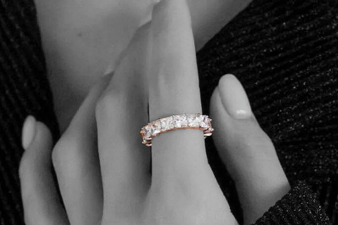 Difference Between Engagement Ring and Wedding Ring - nexondiamond.com