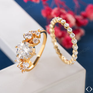 Round Cut Moissanite Cluster Diamond Ring With Round Cut Minimalist Matching Wedding Band
